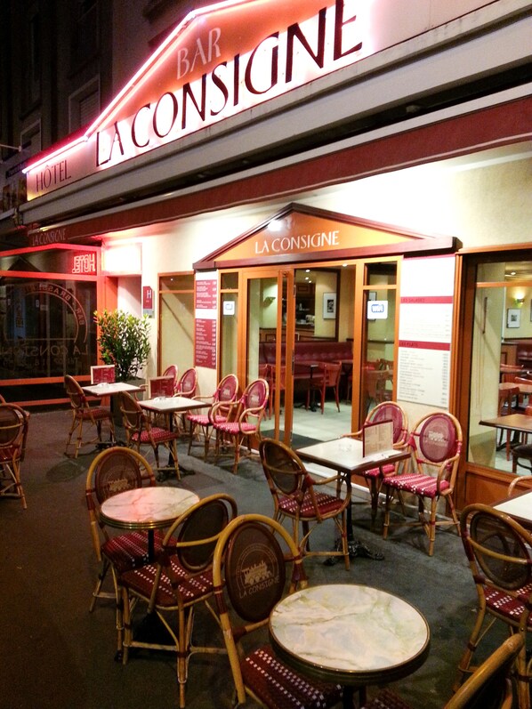 Terrace/patio - Hotel La Consigne (Caen)