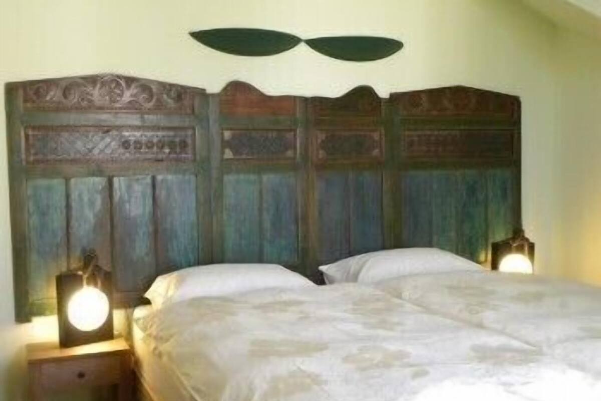 Triple Room | In-room safe, desk, iron/ironing board (on request)