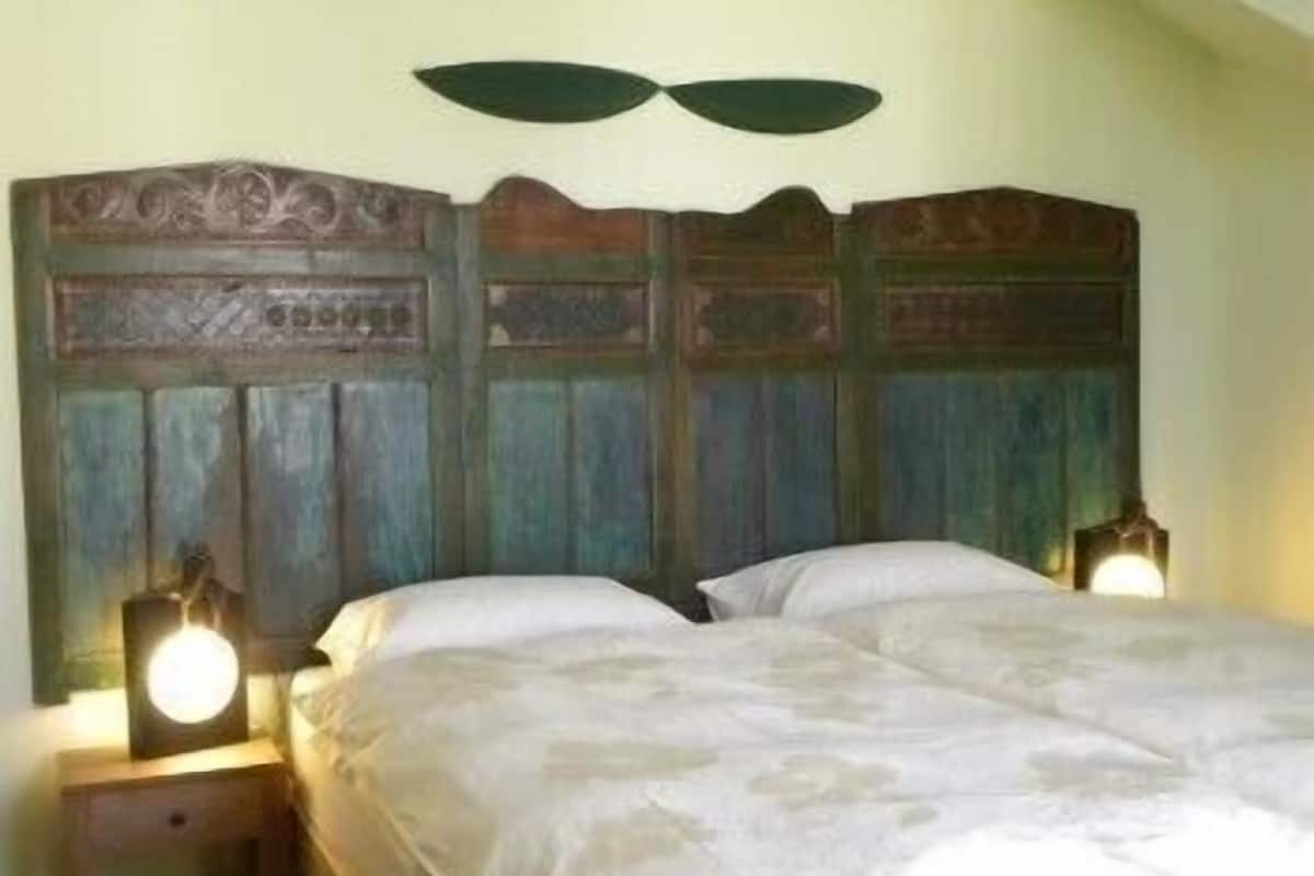 Triple Room | In-room safe, desk, iron/ironing board, free cots/infant beds