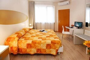 In-room safe, wired Internet - Albergo Alle Porte (Riva del Garda)