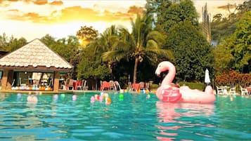 Udendørs pool