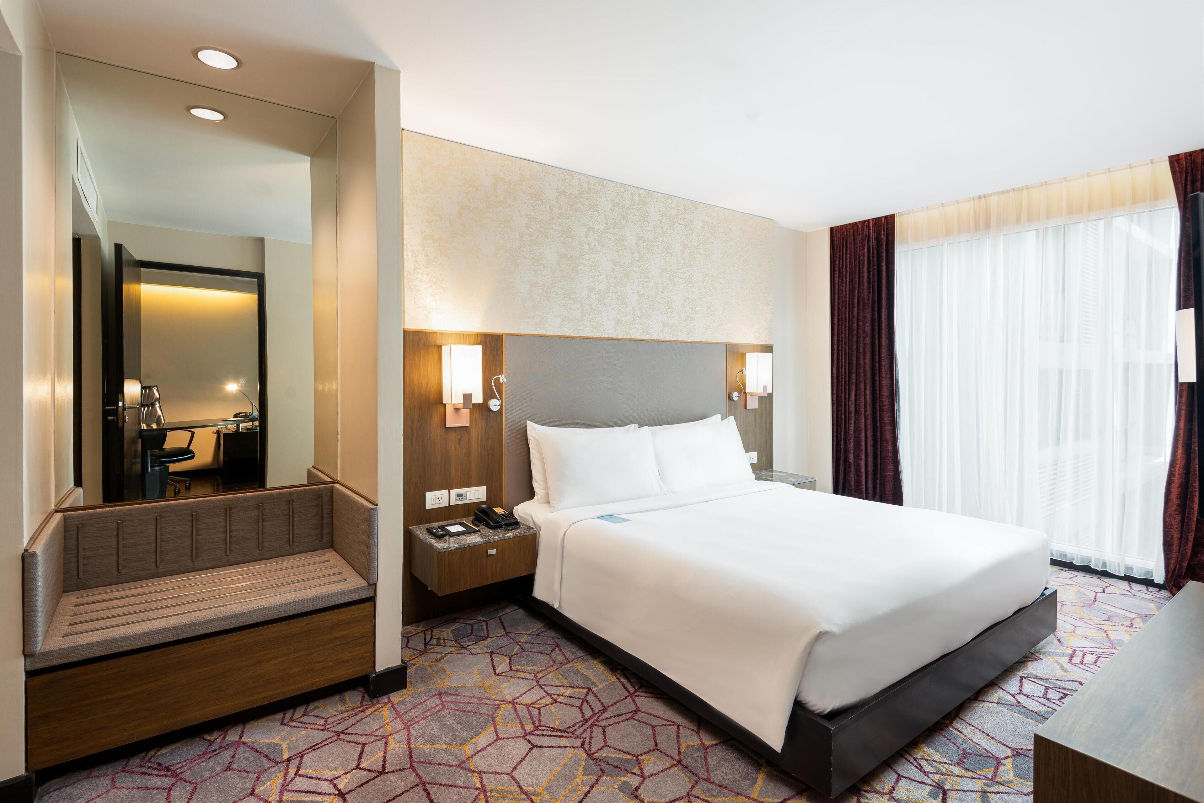 Premium bedding, minibar, in-room safe, desk