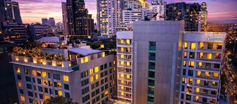 Radisson Suites Bangkok Sukhumvit