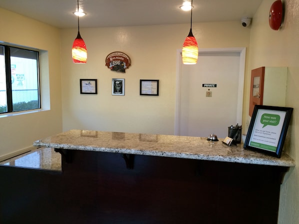 Reception - Jamestown Railtown Motel (Jamestown)