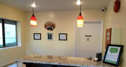 Jamestown Railtown Motel