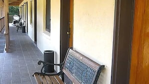 Unclassified image, 3 of 23, button - Miners Motel Jamestown (Jamestown)