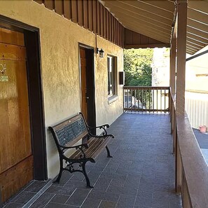 Exterior detail - Miners Motel Jamestown (Jamestown)