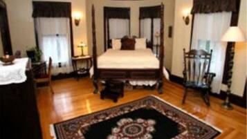 Madison - queensize bed