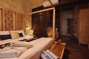 Exclusive Double Room | Individually decorated, individually furnished, free WiFi, bed sheets
