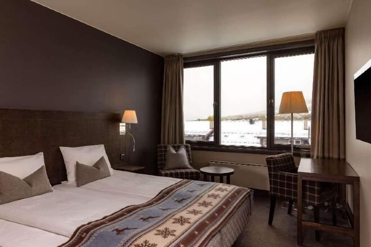 Ropa de cama de alta calidad, colchones Select Comfort y escritorio