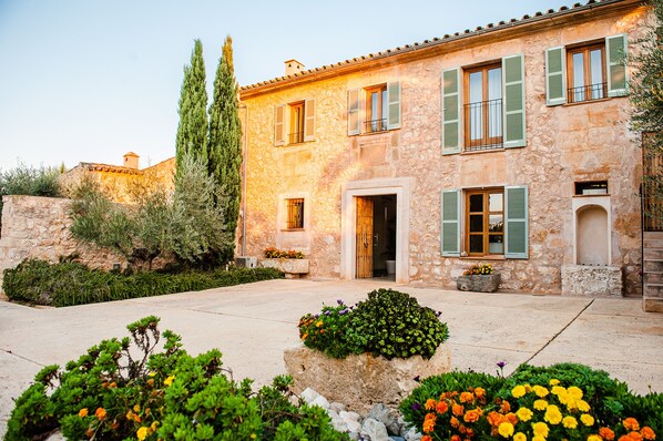 Front of property - Hotel Sa Franquesa Nova (Vilafranca de Bonany)