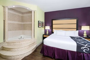 Suite, 1 Bedroom, Non Smoking | Premium bedding, down comforters, pillowtop beds, desk