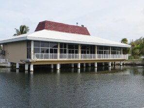 Lake - Sugar Loaf Lodge (Summerland Key)