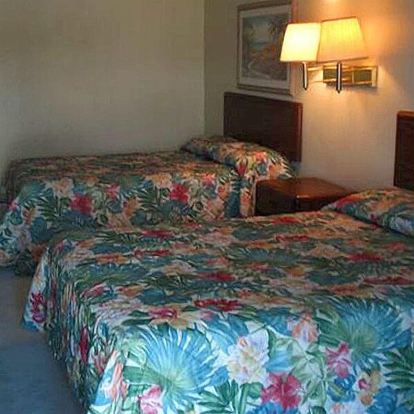 Two queen bed non smoking | Free WiFi