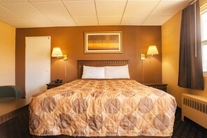 1 bedroom, desk, soundproofing, free WiFi
