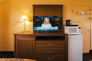 Escritorio, sistema de insonorización, wifi gratis y ropa de cama 