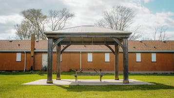 BBQ/picnic area