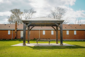 BBQ/picnic area