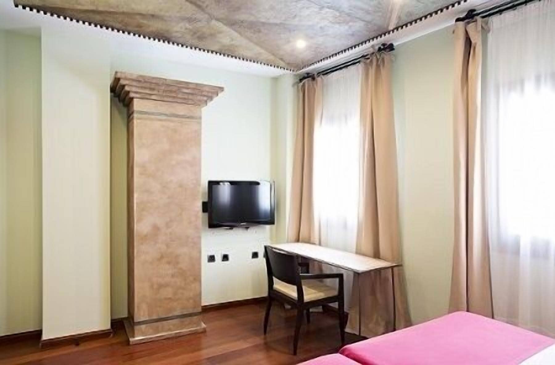 in-room safe, desk, soundproofing, rollaway beds