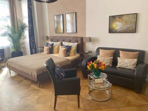 Comfort Double Room, Multiple Beds (Modern) | Premium bedding, Select Comfort beds, minibar, in-room safe - mittendrin - Boutique Hotel Berlin (Berlin)