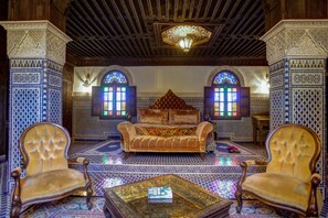 Royal Suite | Living area | TV - Riad Salam Fes (Fes)