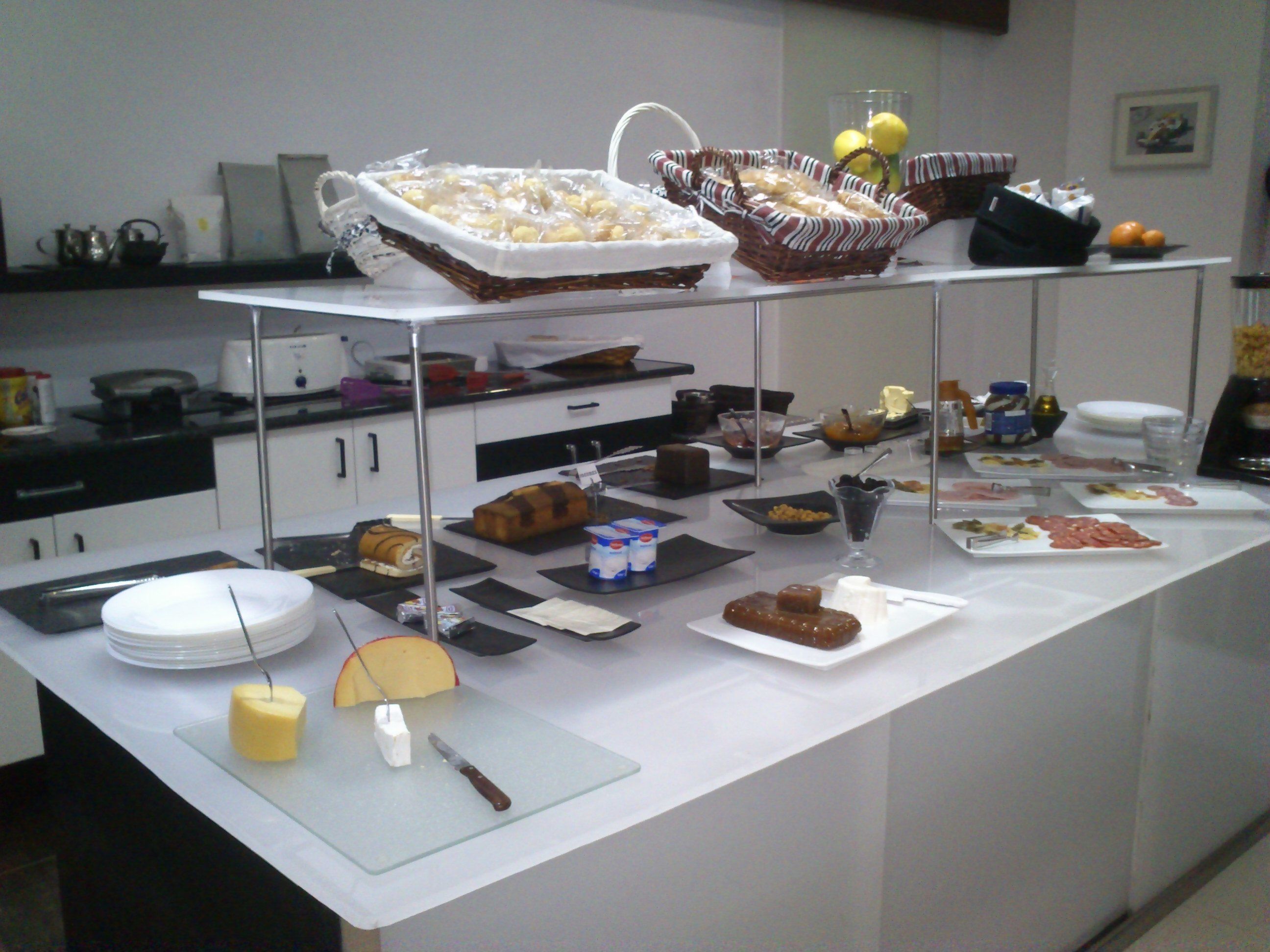 El desayuno cuesta 5 EUR por persona