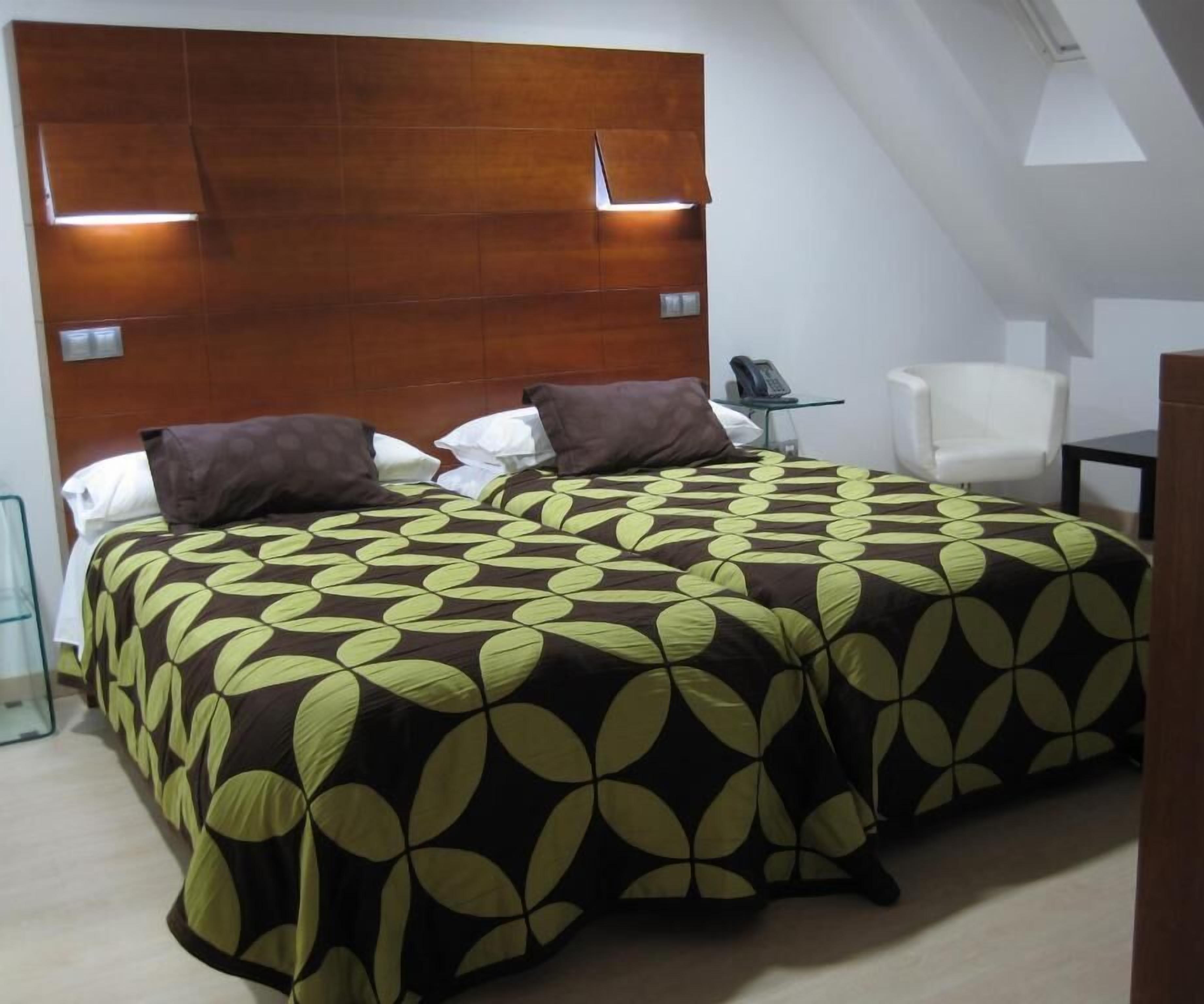 Down duvets, Select Comfort beds, minibar, in-room safe