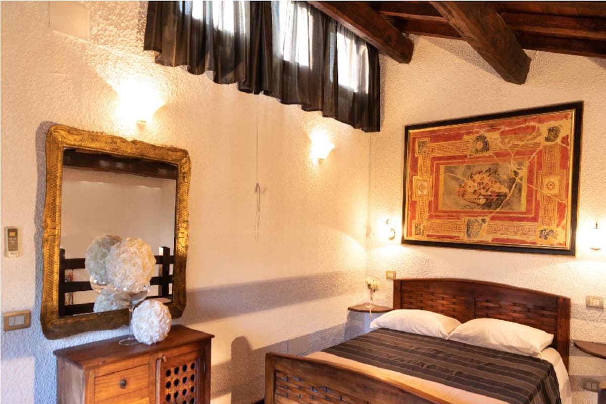 Suite Deluxe | 1 chambre, minibar, décoration personnalisée, bureau