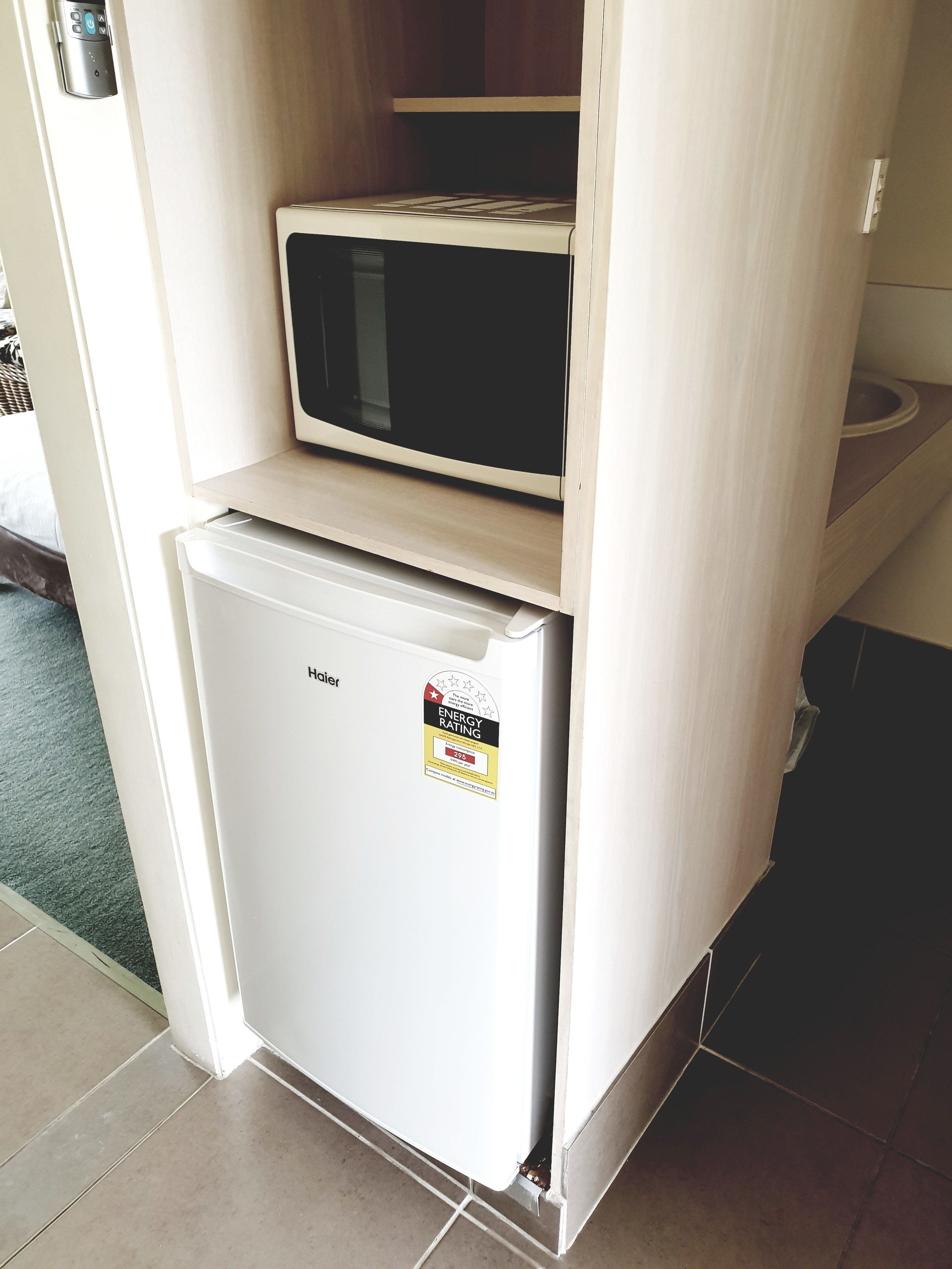 fridge, coffee/tea maker, electric kettle