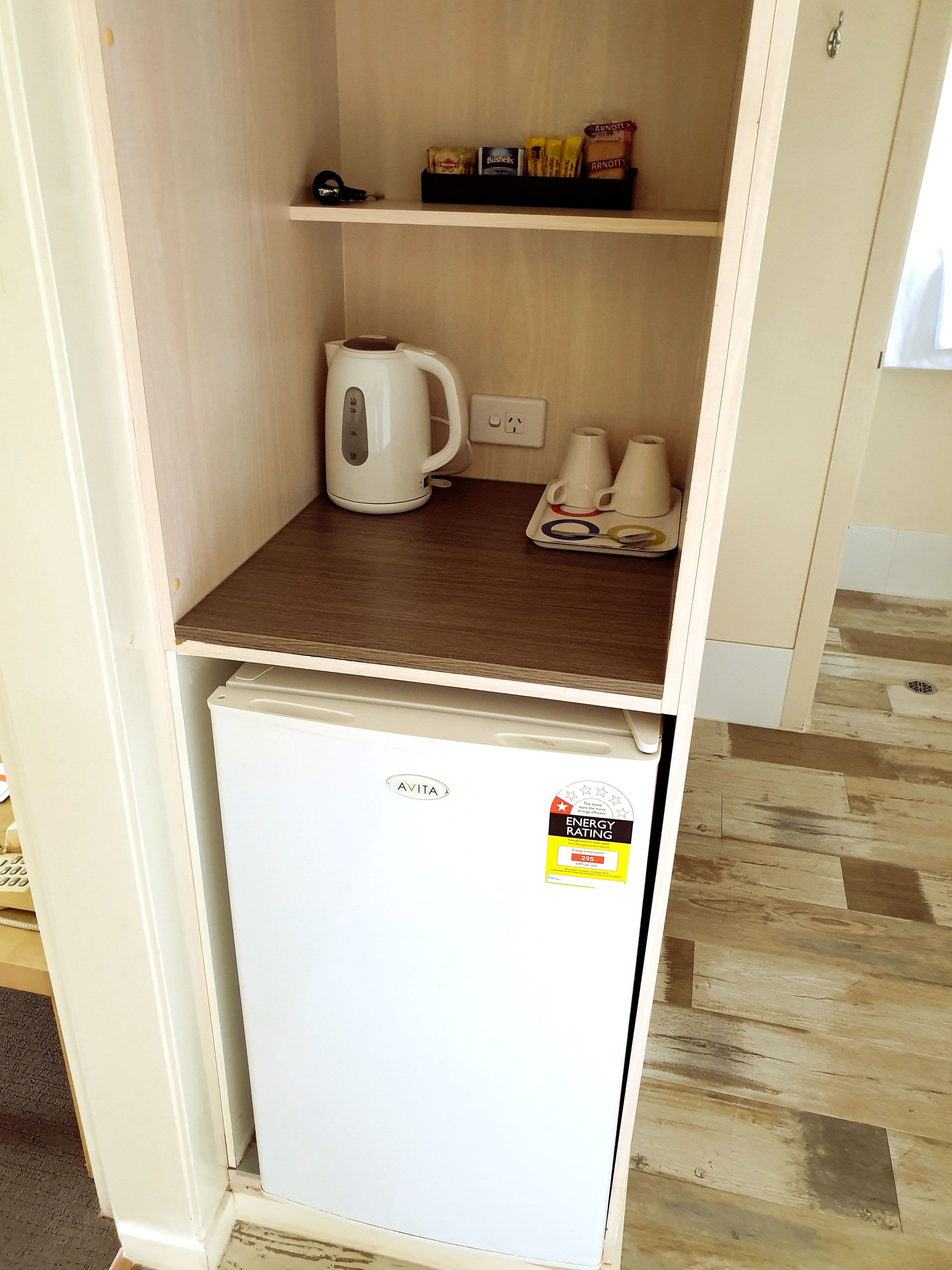 apartment, 2 bedrooms, kitchenette | private kitchen | fridge, coffee/tea maker, electric kettle