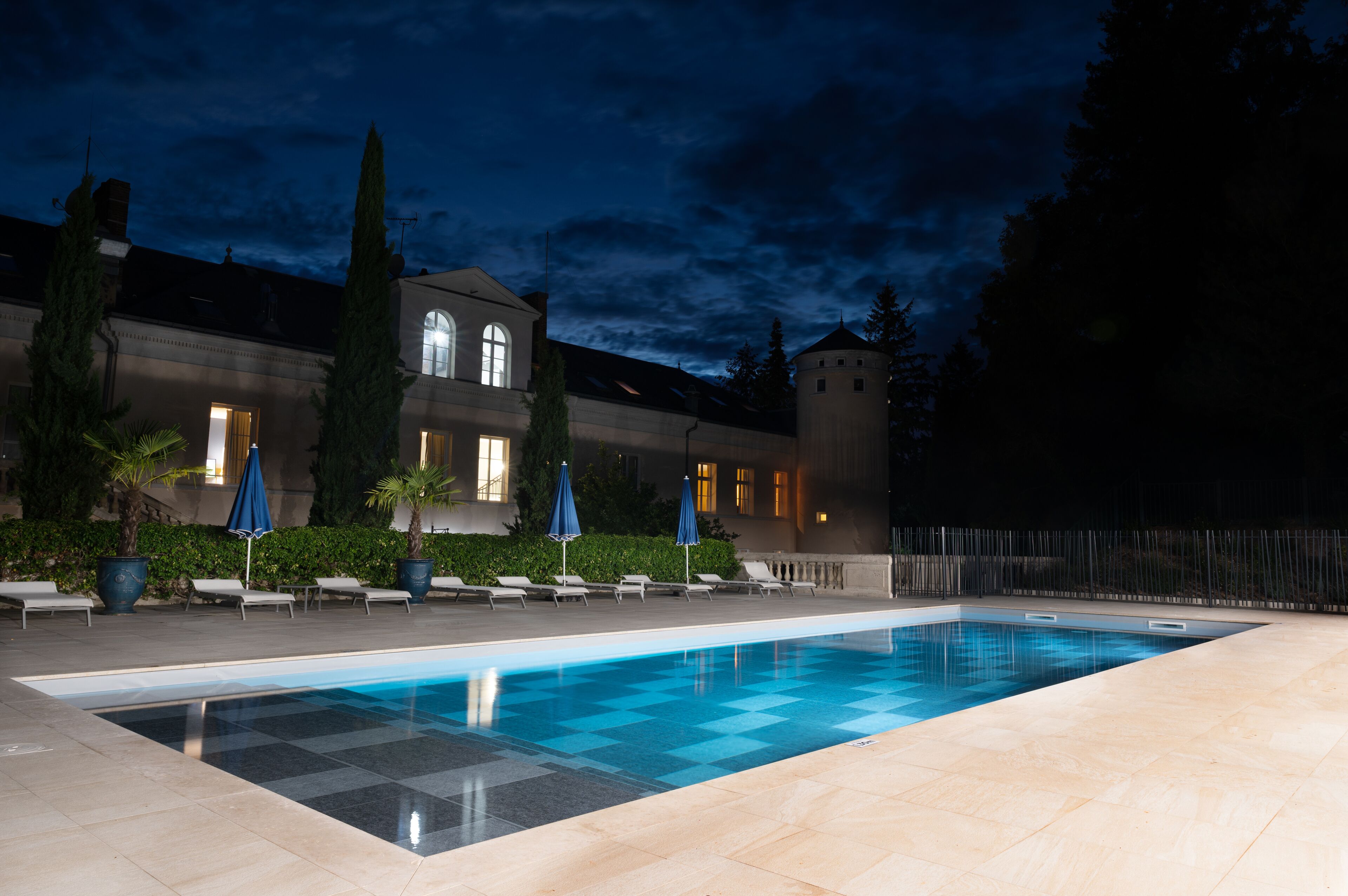 seasonal outdoor pool, pool umbrellas, pool loungers