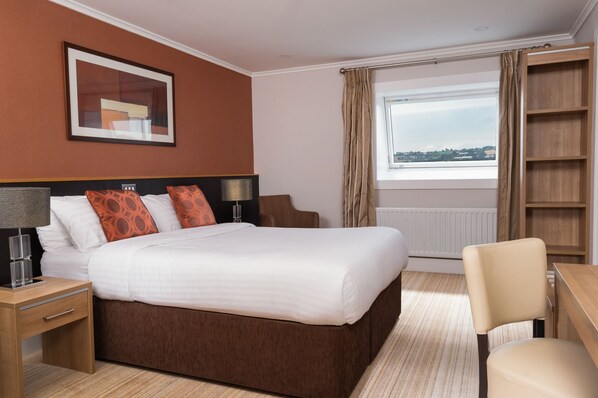 Desk, iron/ironing board, free WiFi, bed sheets