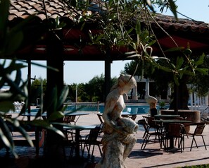Poolside bar - Agriturismo La Maddalena (Acate)