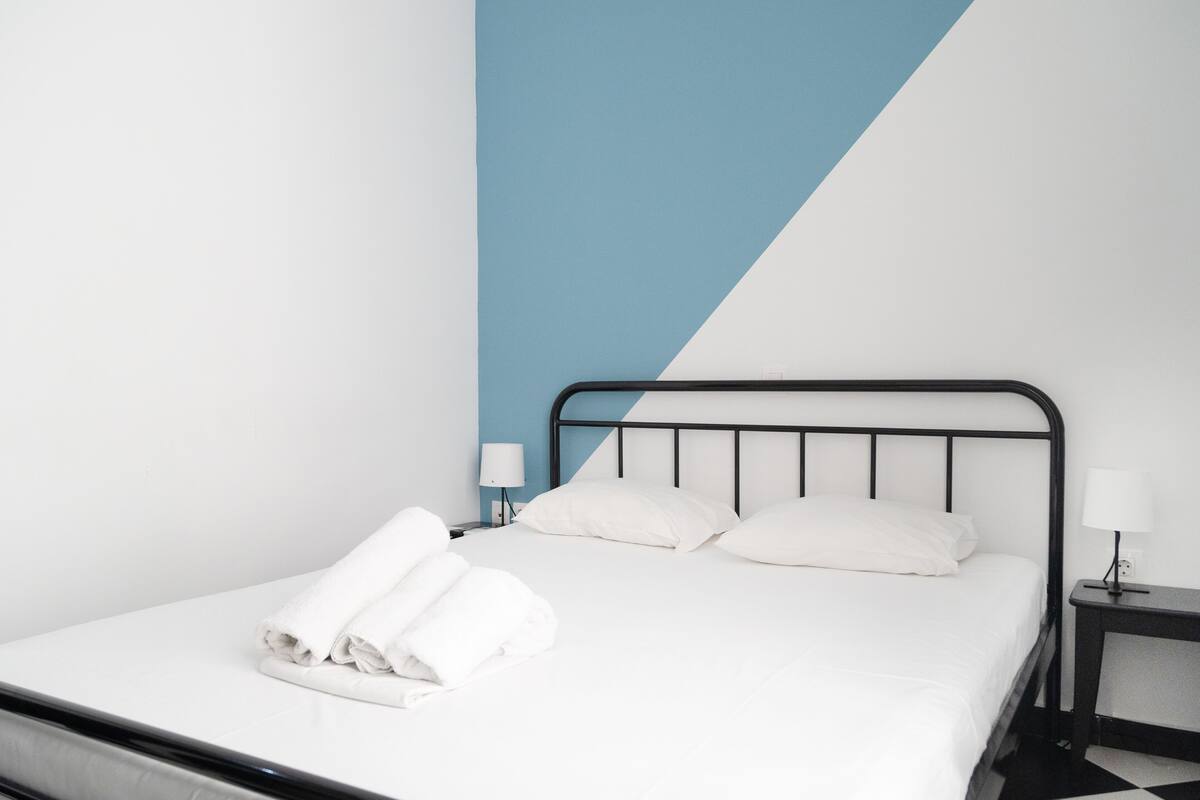 In-room safe, blackout curtains, free WiFi
