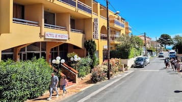 Fachada de la propiedad