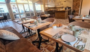Daily buffet breakfast (EUR 9.9 per person)