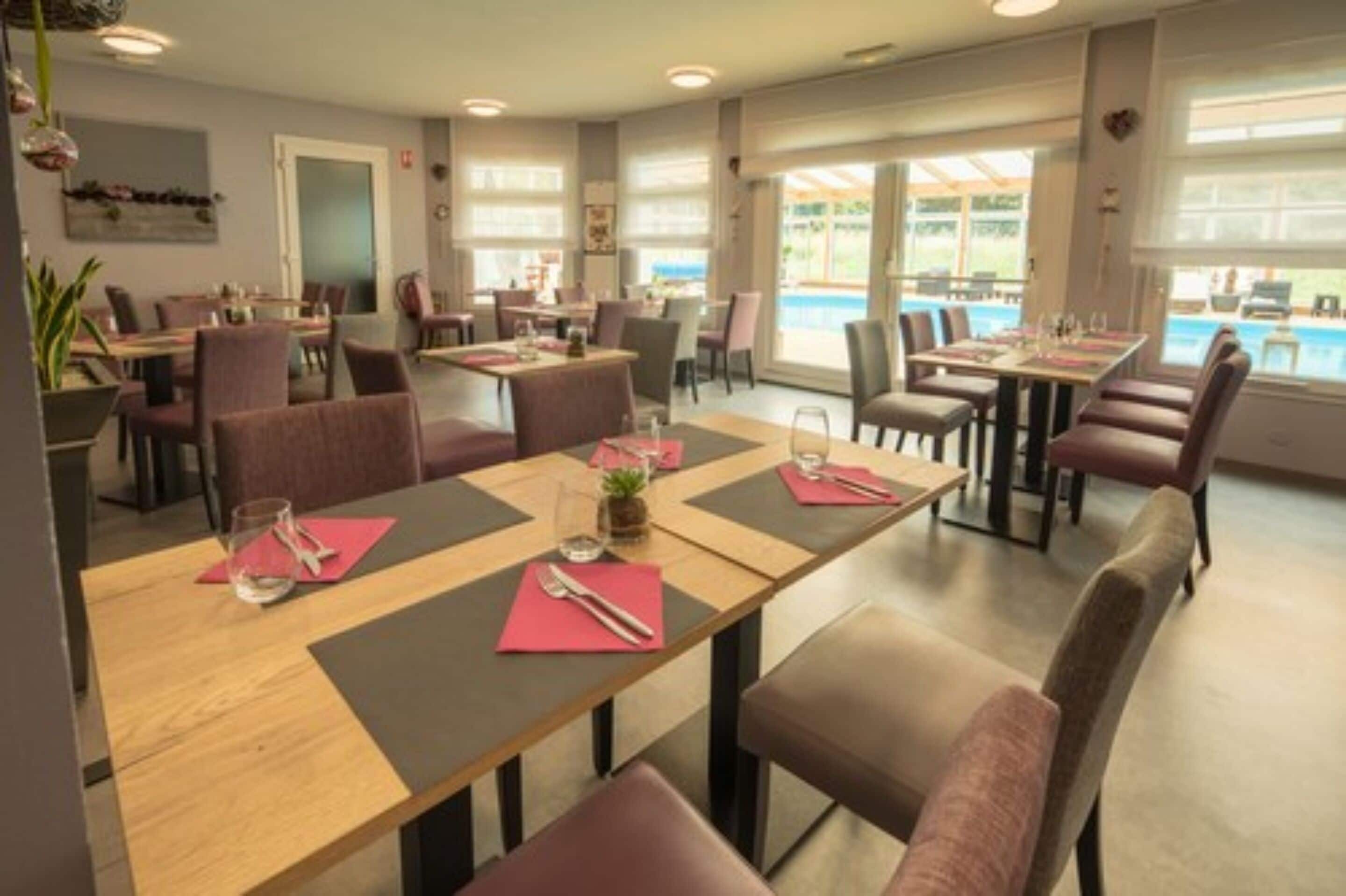 breakfast, lunch, dinner served; french cuisine