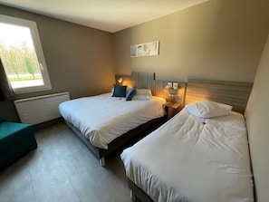 Chambre Triple | Bureau, Wi-Fi gratuit