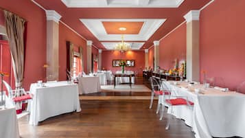 Desayuno bufé gratuito y diario