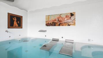 Sauna seca, banheira de hidromassagem, sauna a vapor