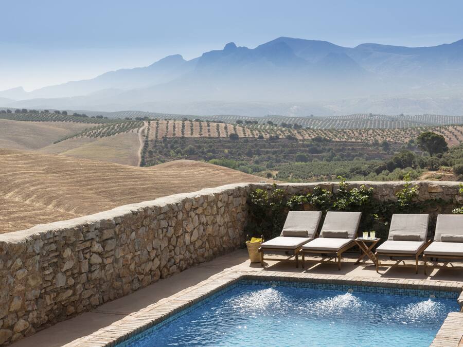 Seasonal outdoor pool, pool umbrellas, sun loungers