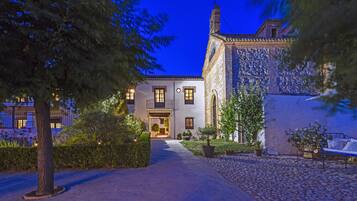 Front of property – evening/night