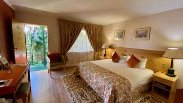 Luxury Double or Twin Room | 1 bedroom, premium bedding, pillow-top beds, in-room safe