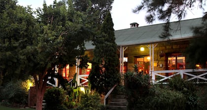 Shamrock Arms Guest Lodge