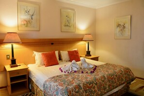 Luxury Double or Twin Room | 1 bilik tidur, peralatan tempat tidur premium, tilam berlapik 