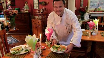 Breakfast and dinner served