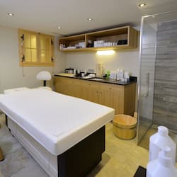 Sauna, hot tub, steam room, body treatments, hot stone massages