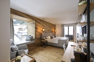 Family Room | Premium bedding, in-room safe, soundproofing, rollaway beds