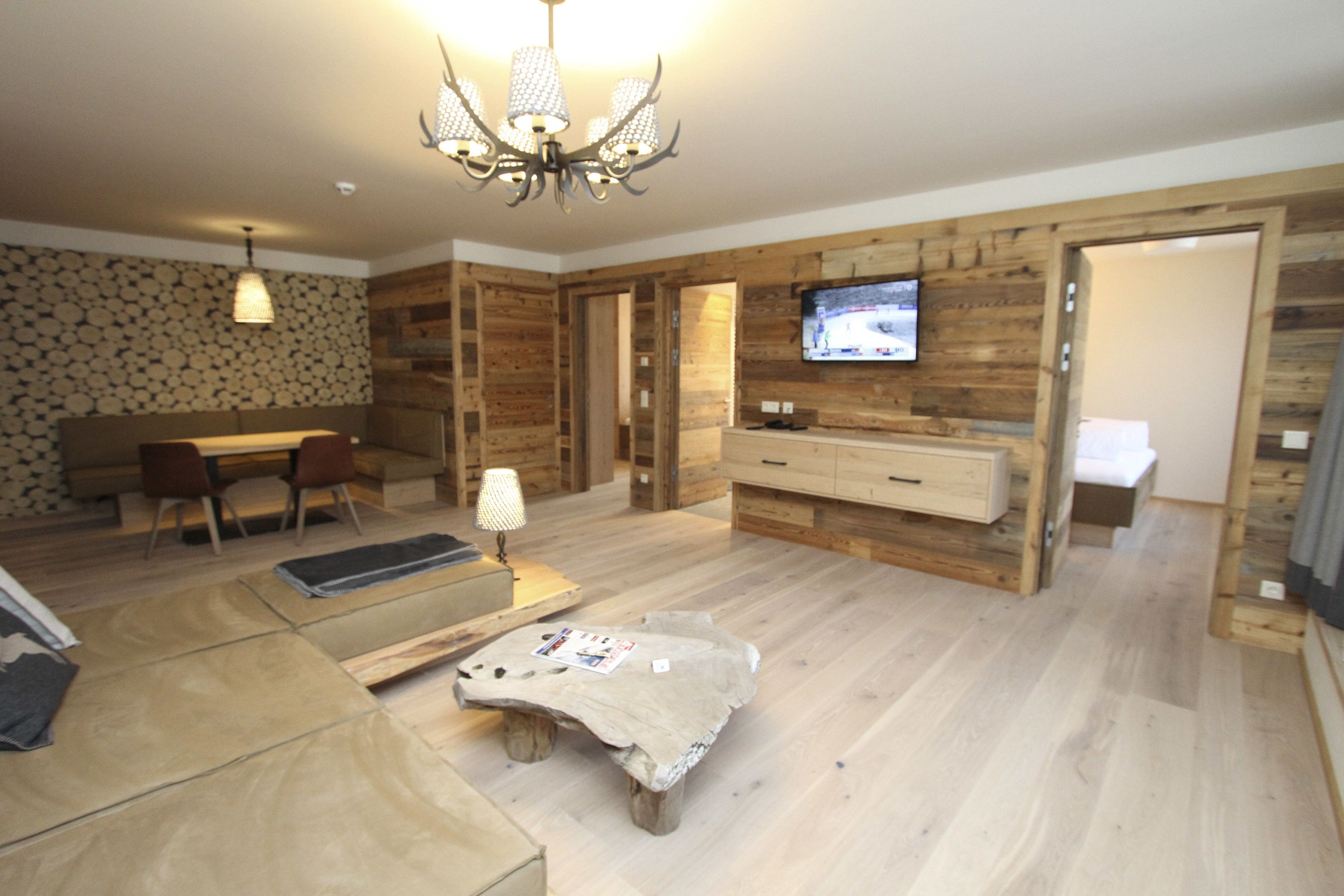 chalet, 2 bedrooms, balcony | living room | flat-screen tv