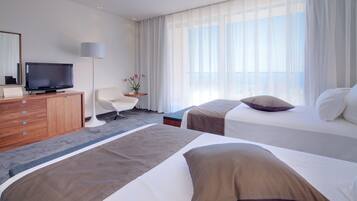 Premium bedding, minibar, in-room safe, desk